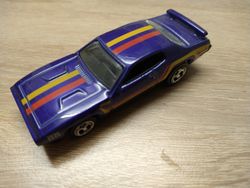 Blaues
Modellauto